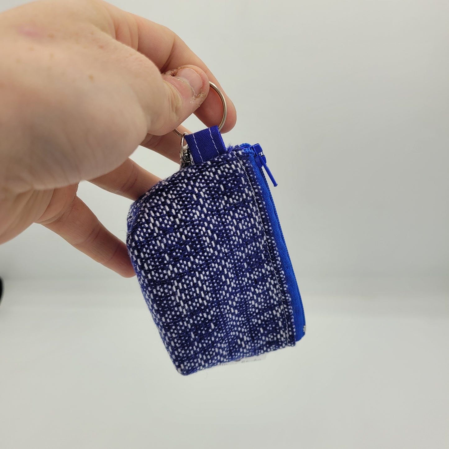 Super Tiny Mini Zip Clip Pouch | Handwoven | Navy/White Print