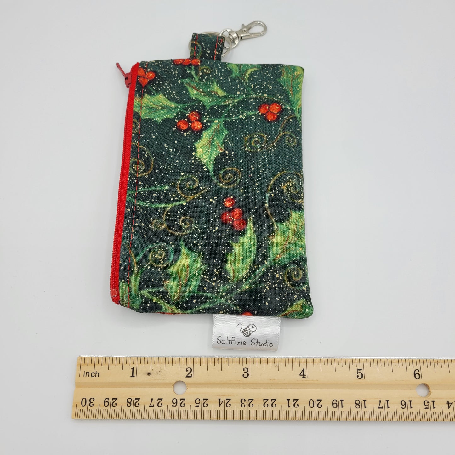 Mini Zipper Pouch | Quilter's Cotton | Holly Holiday Print