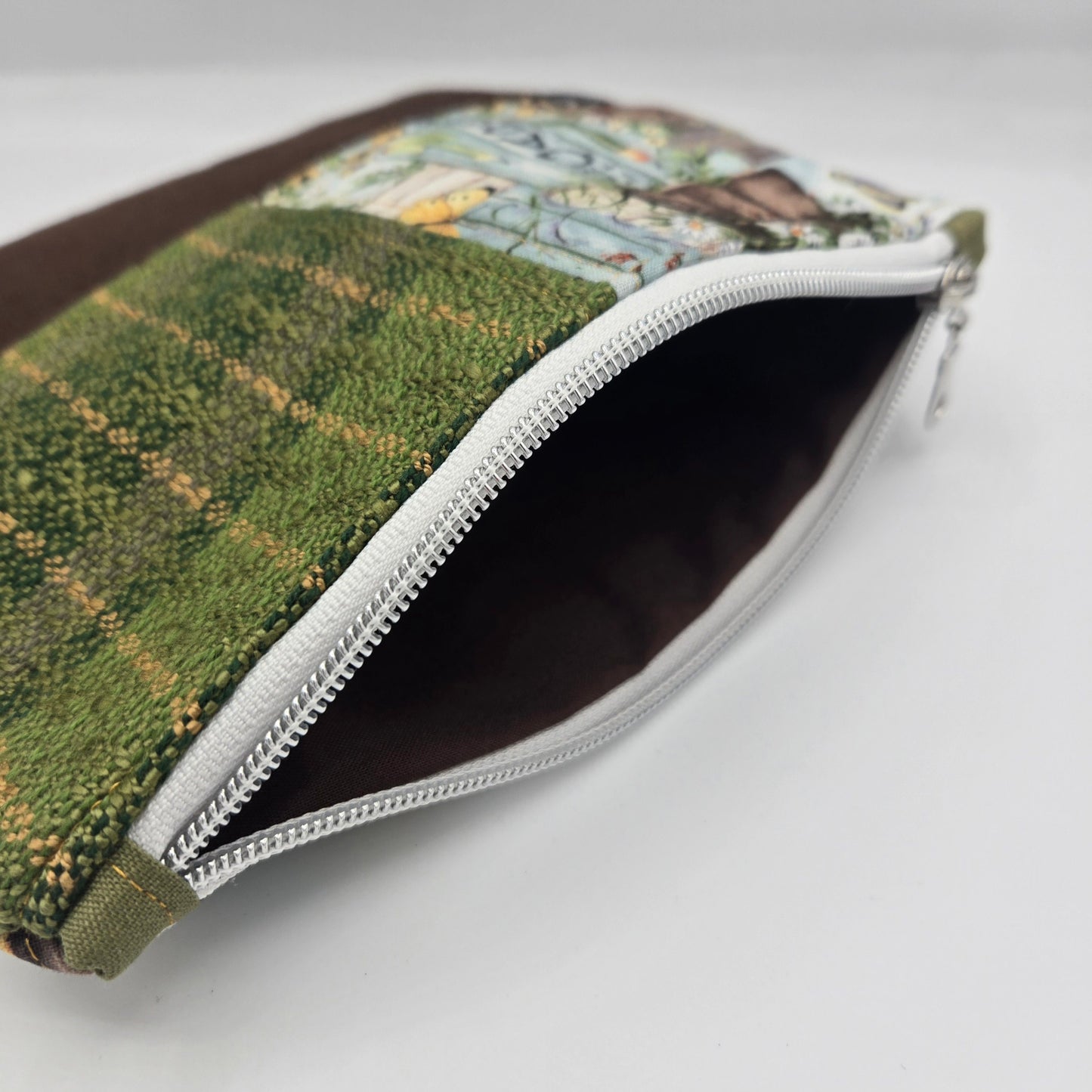 Zipper Pouch | Handwoven + Cotton | Vertical Garden Print | Medium