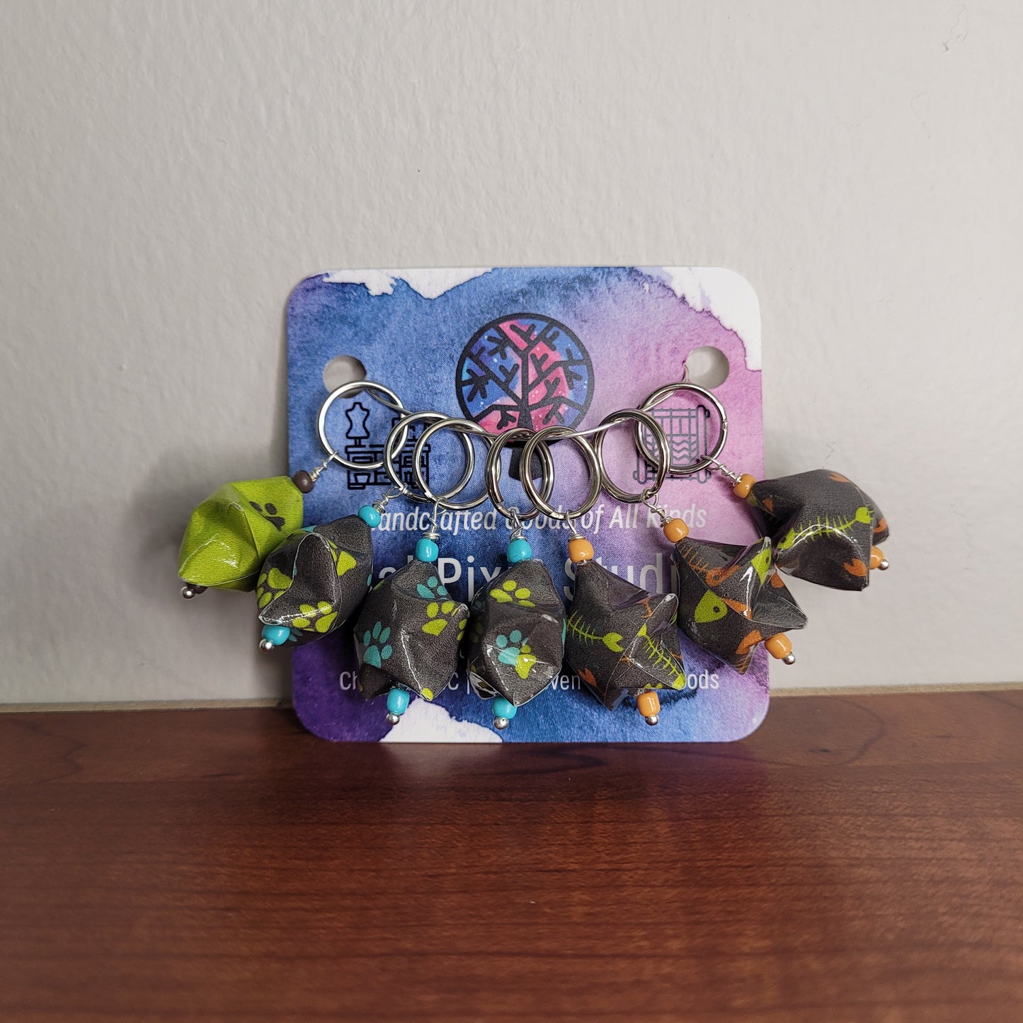 Stitch Marker | Handmade Paper Stars | Green/Gray/Blue Kitty Paws | Set of 7
