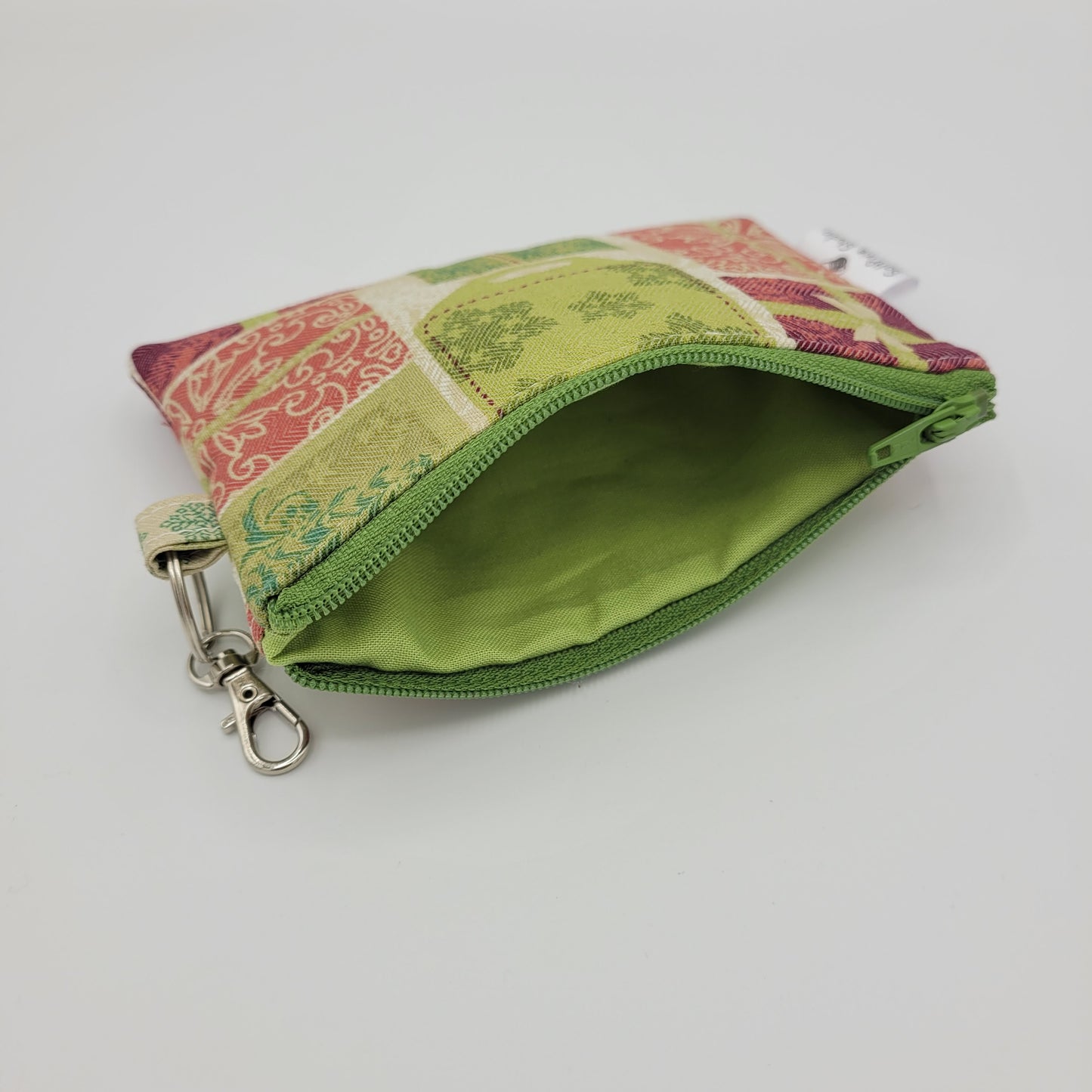 Mini Zipper Pouch | Quilter's Cotton | Holiday Gift Tag Print