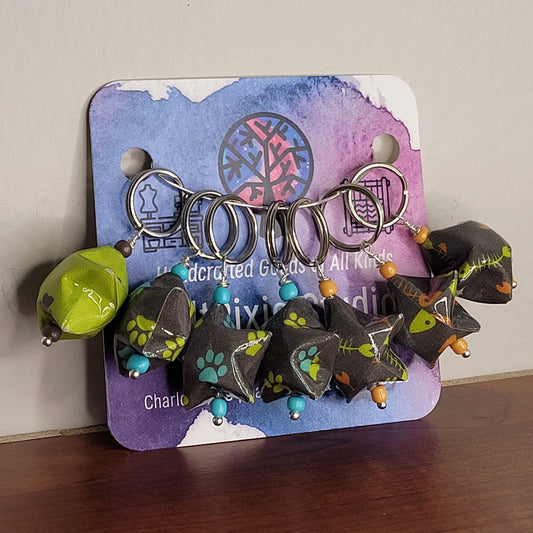 Stitch Marker | Handmade Paper Stars | Green/Gray/Blue Kitty Paws | Set of 7